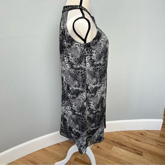 White House Black Market Snakeskin Print Halter Jeweled Neck Mini Dress Sz 6 - Picture 7 of 10